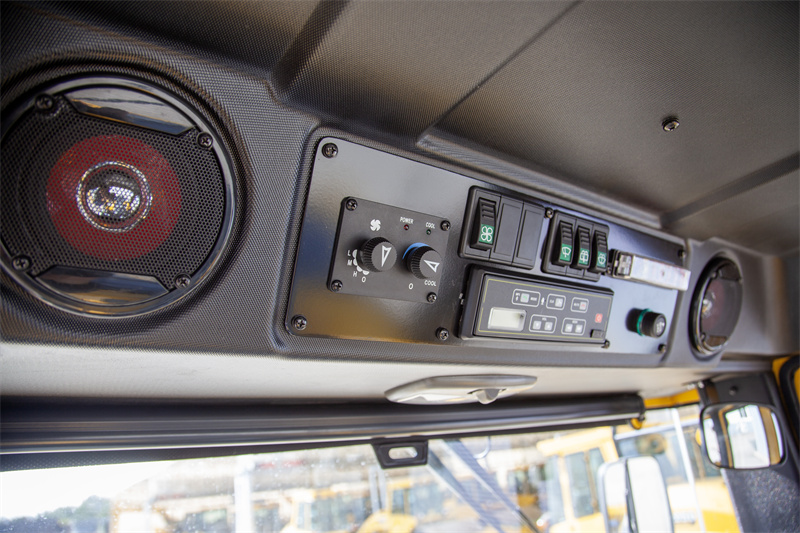 162HP Cummins road roller Cab