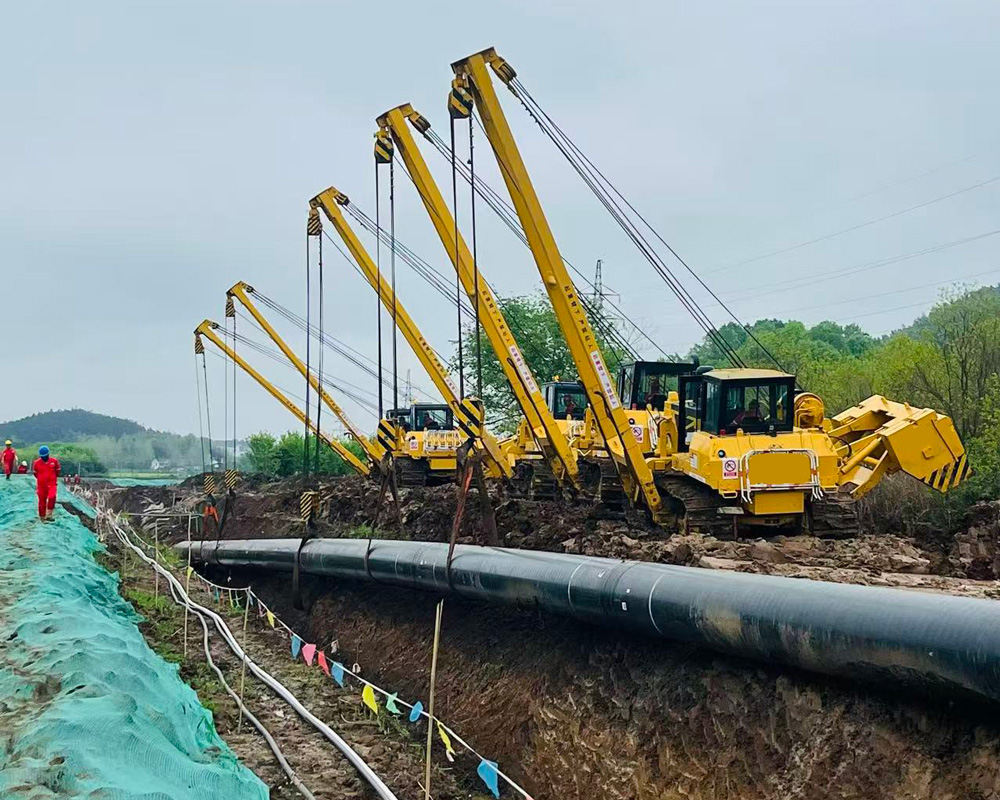 SP90 large pipelayer
