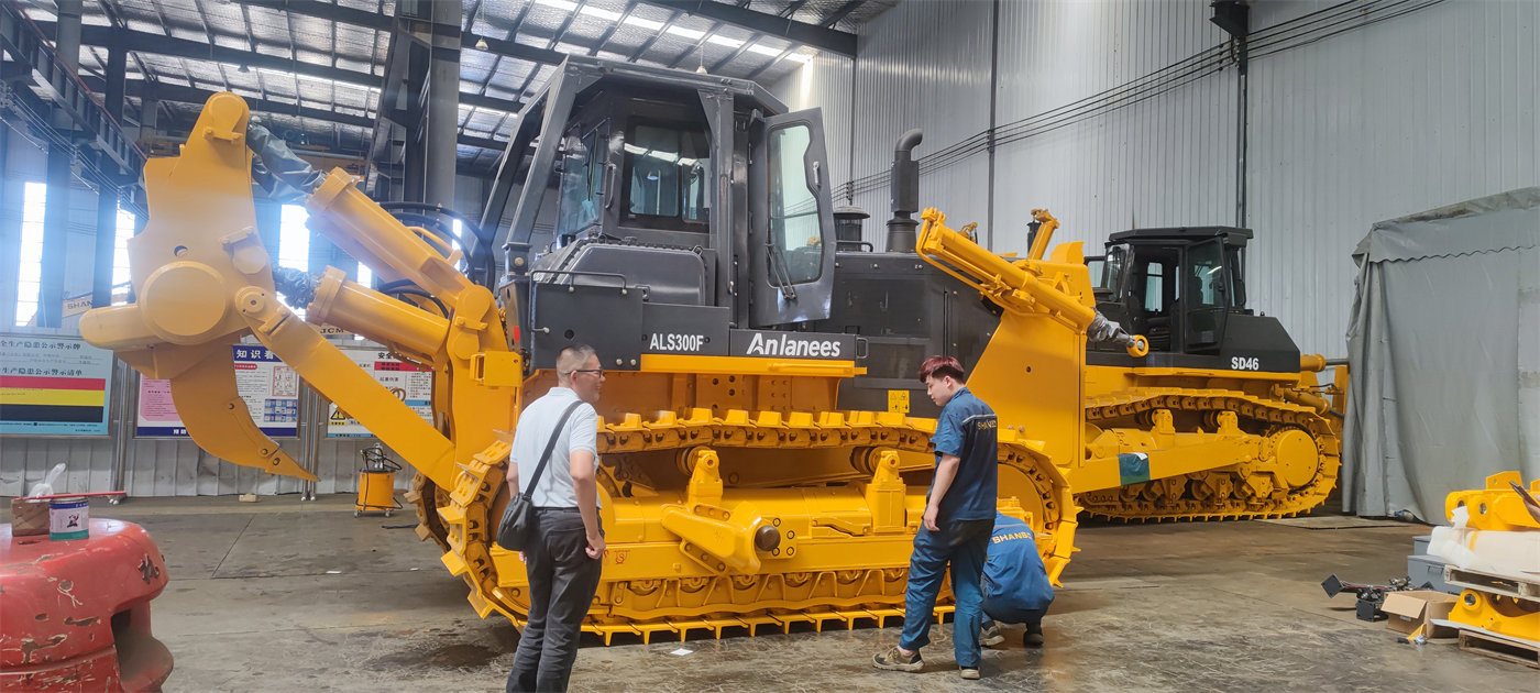 Should Equipment Be Switched for Fine Grading After Rough Earthwork Grading?