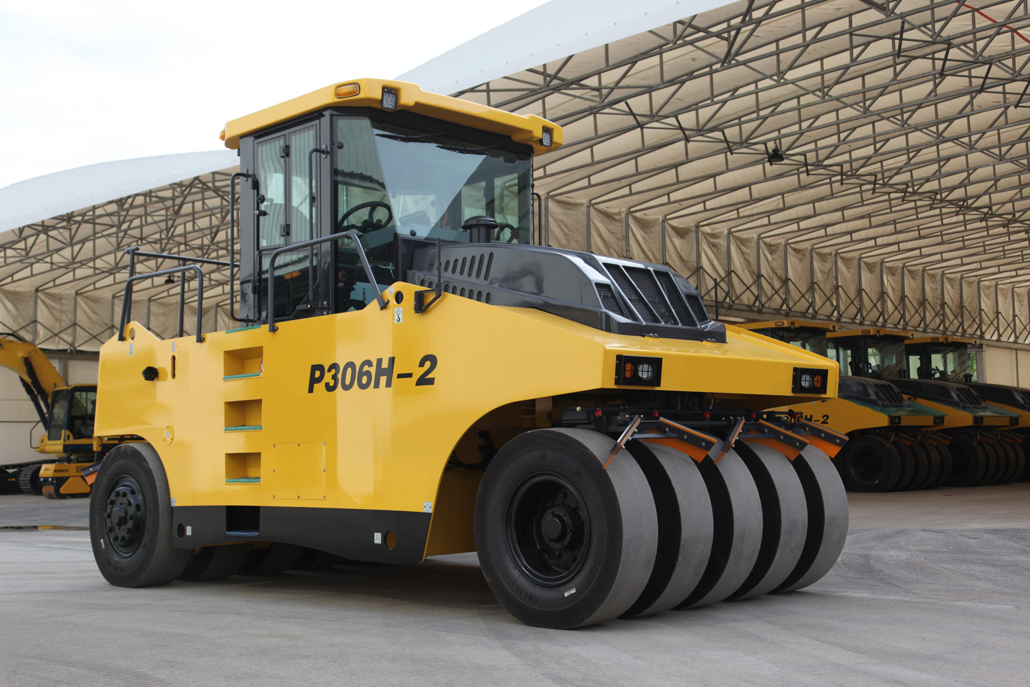 P306H-2 Pneumatic Tire Roller