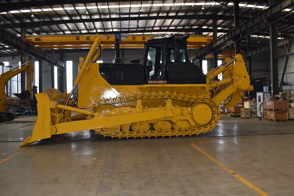 Operational Characteristics of the 460HP Crawler Bulldozer: Applications in Large-Scale Mining, Infrastructure, and Water Conservancy Projects